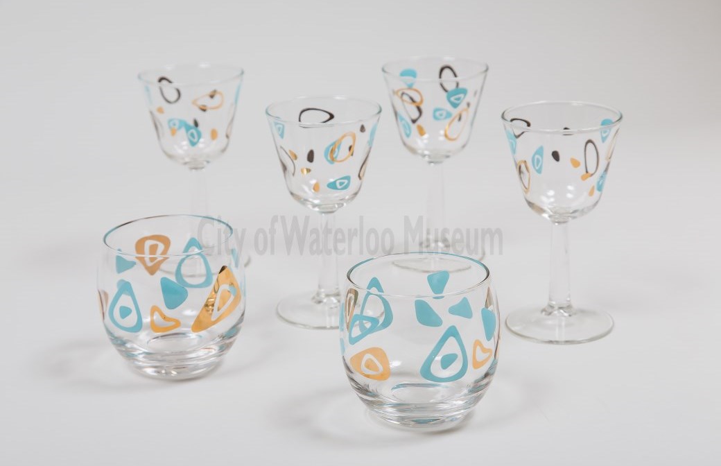 Glassware set with teal and gold amoeba pattern