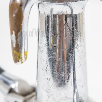 Fog Nozzle spray lever zoomed in for detail